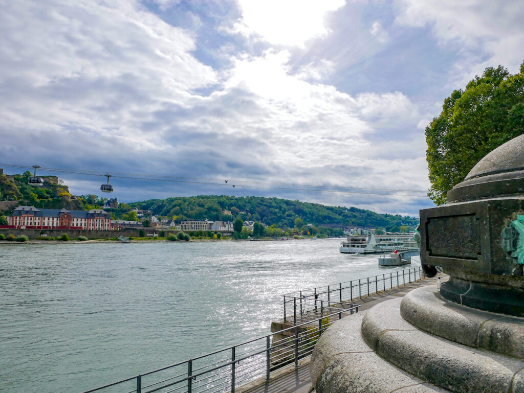 Seilbahnfahrt zur Festung Ehrenbreitstein gehört zum Pflichtprogramm beim Tagesausflug nach Koblenz