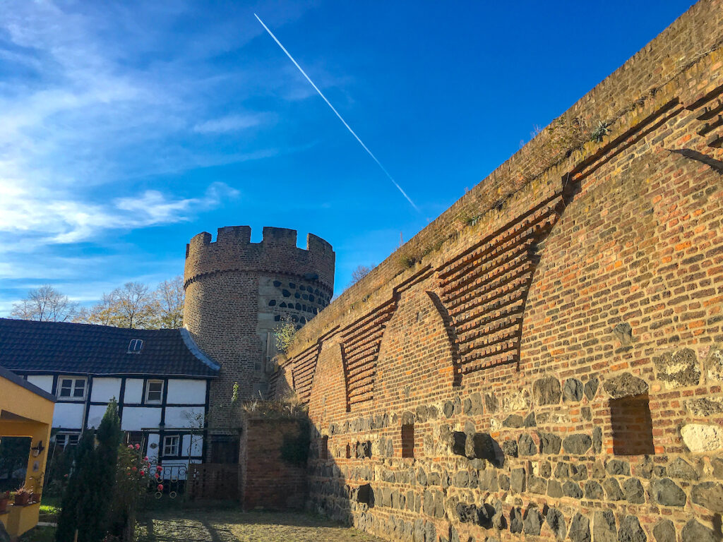 Das Mittelalterstädtchen Zons am Niederrhein