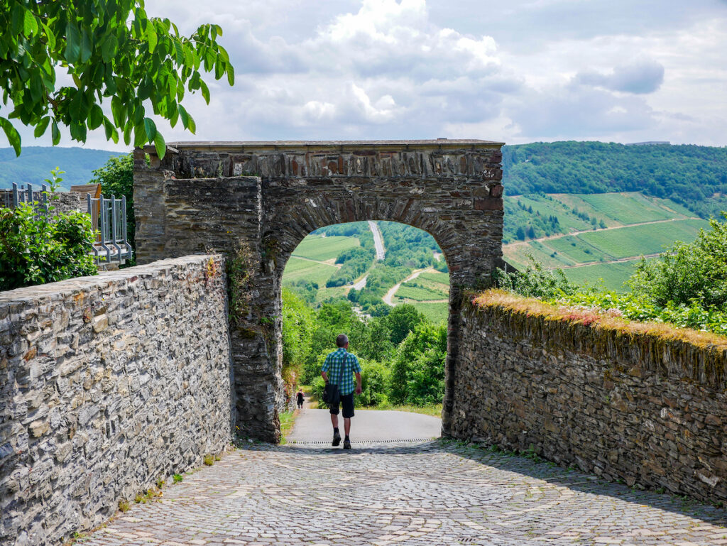 Der Rundweg zur Marienburg in Zell