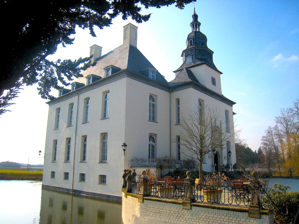 Das Wasserschloss Gartrop auf der Römer Lippe Route 