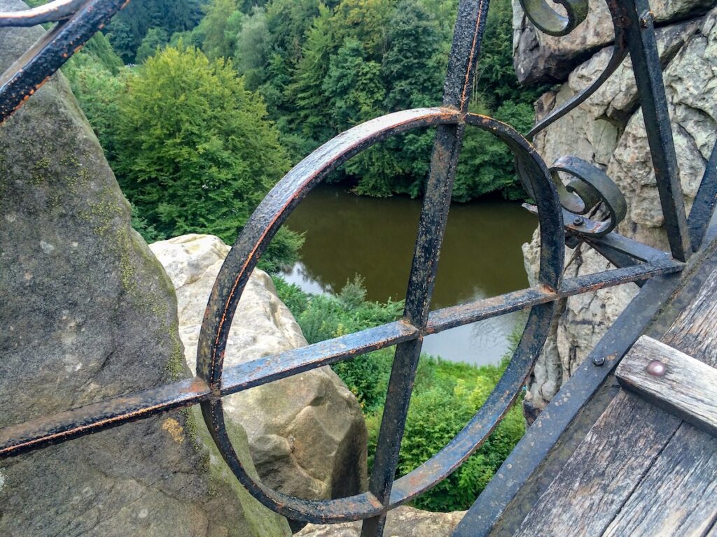 Ausblick von den Externsteinen - geheimnisumwitterte Orte in NRW