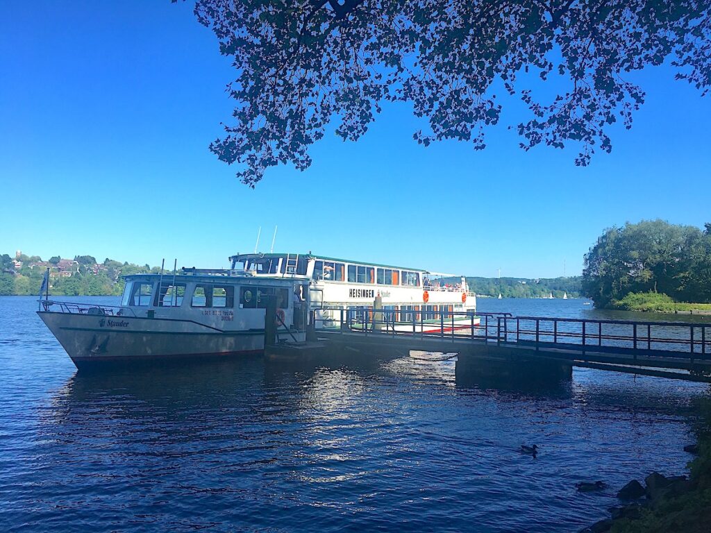 Die Weiße Flotte auf dem Baldeneysee in Essen