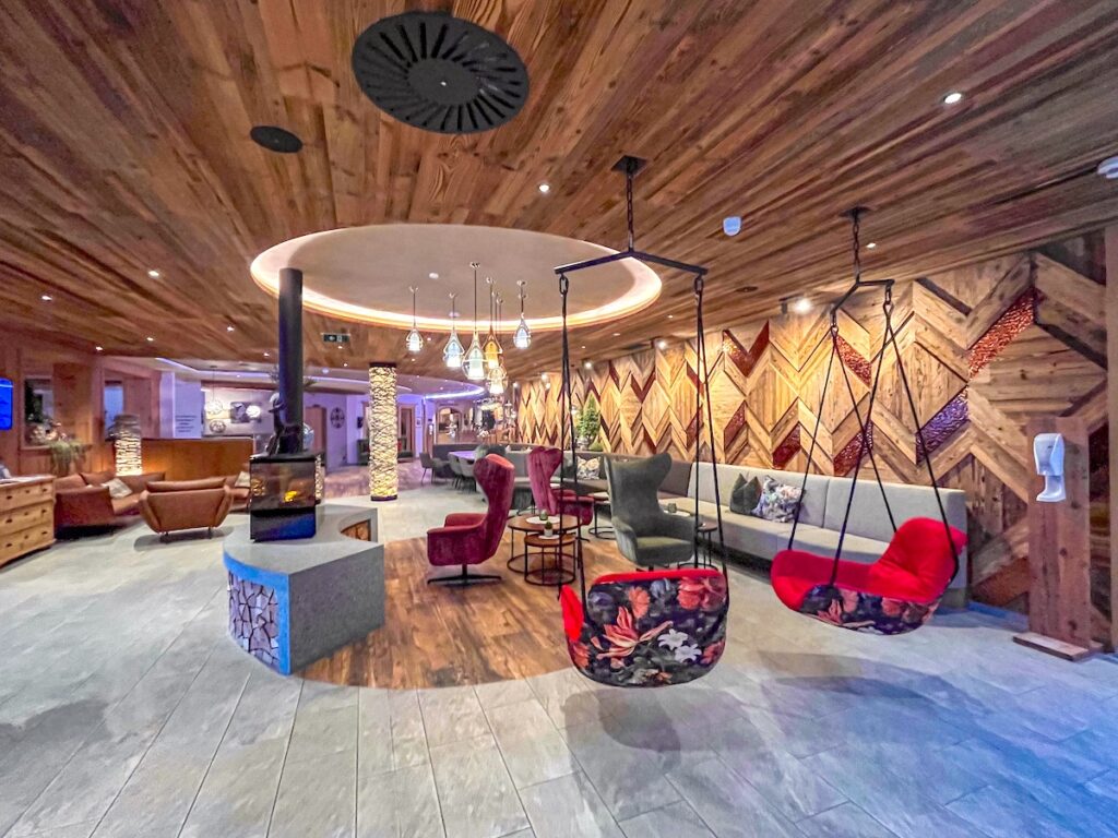 Lobby des Sporthotels Alpenblick in Zell am See