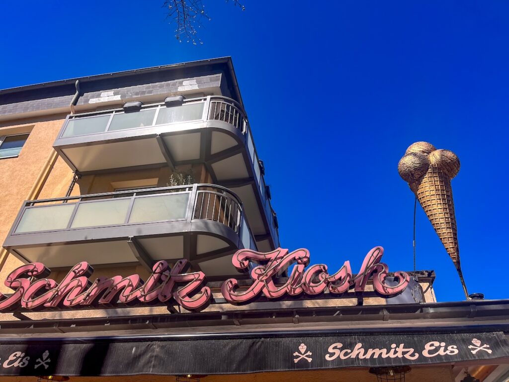 Eisdielen in Köln - Schmitz Kiosk auf der Dürenerstr.