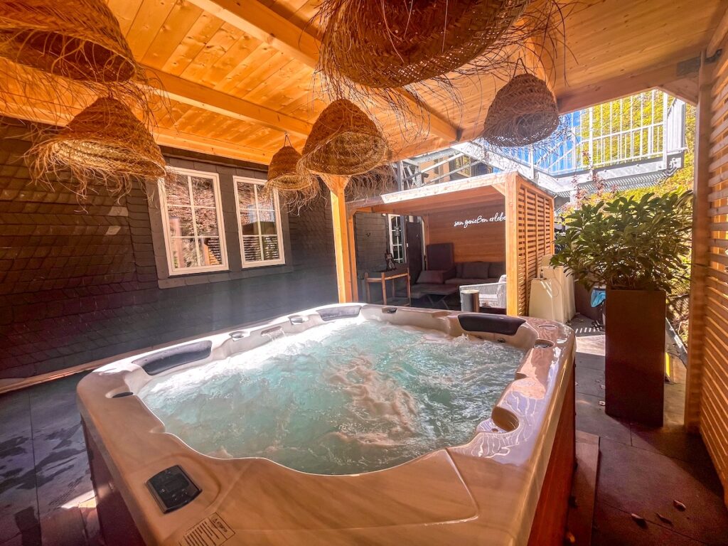 Whirlpool im Schlosshotel Brilion-Wald