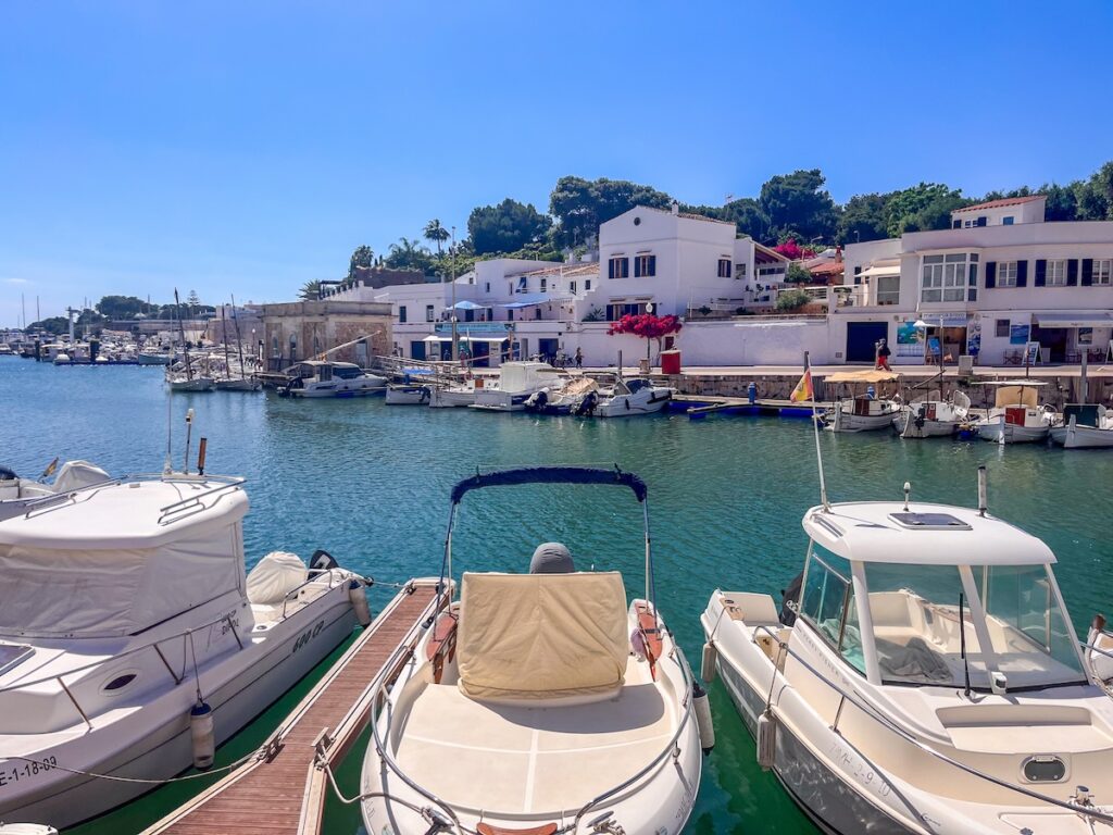 Menorca Highlihts: der Hafen von Cituadella