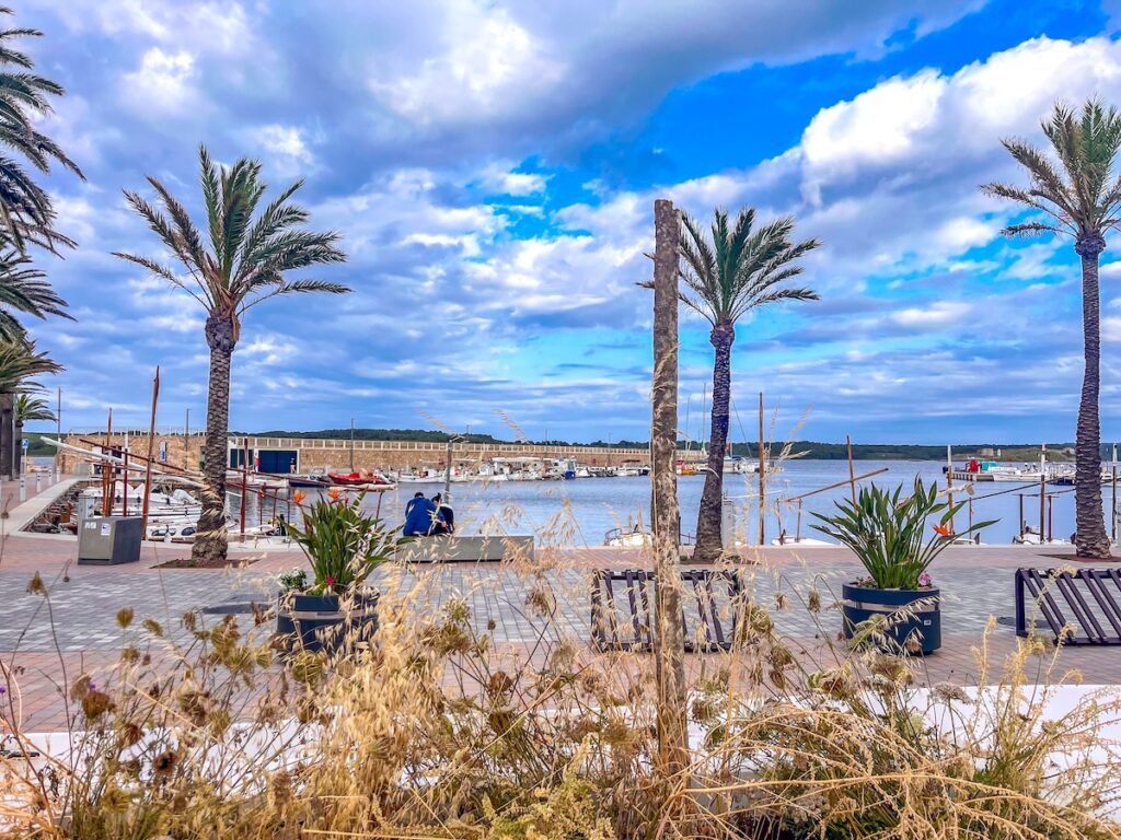 Flanieren in Fornells - Menorca Highlights am Meer 