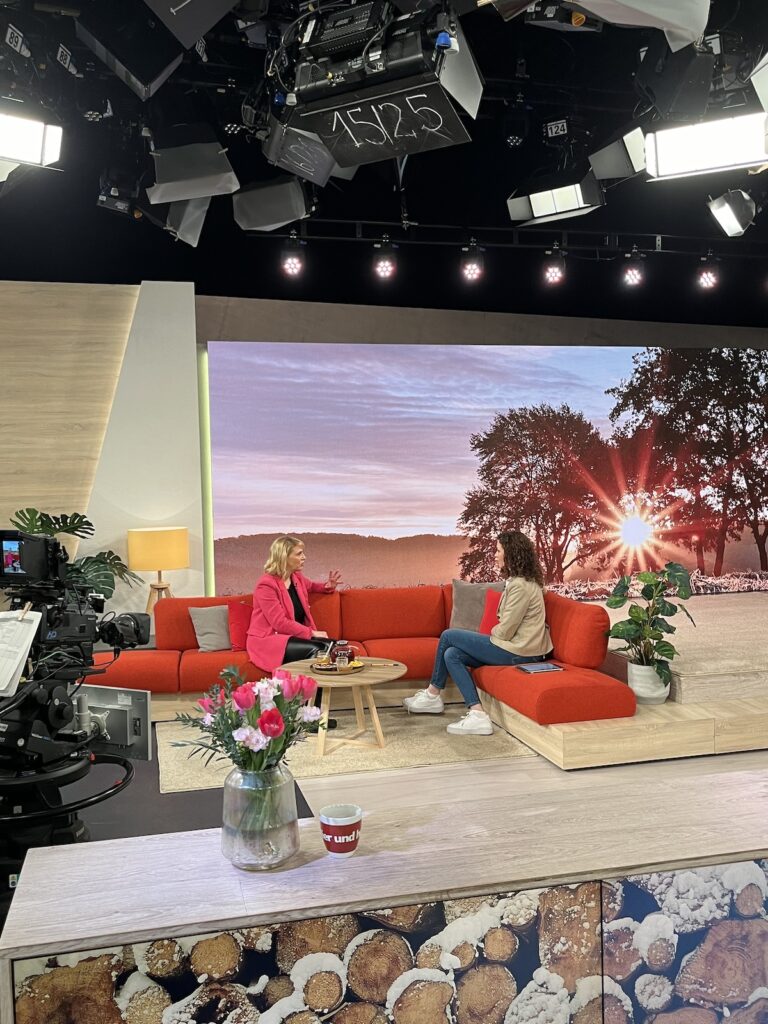 WDR Reiseexpertin Antje Zimmermann berichtet über neue Reisetrends