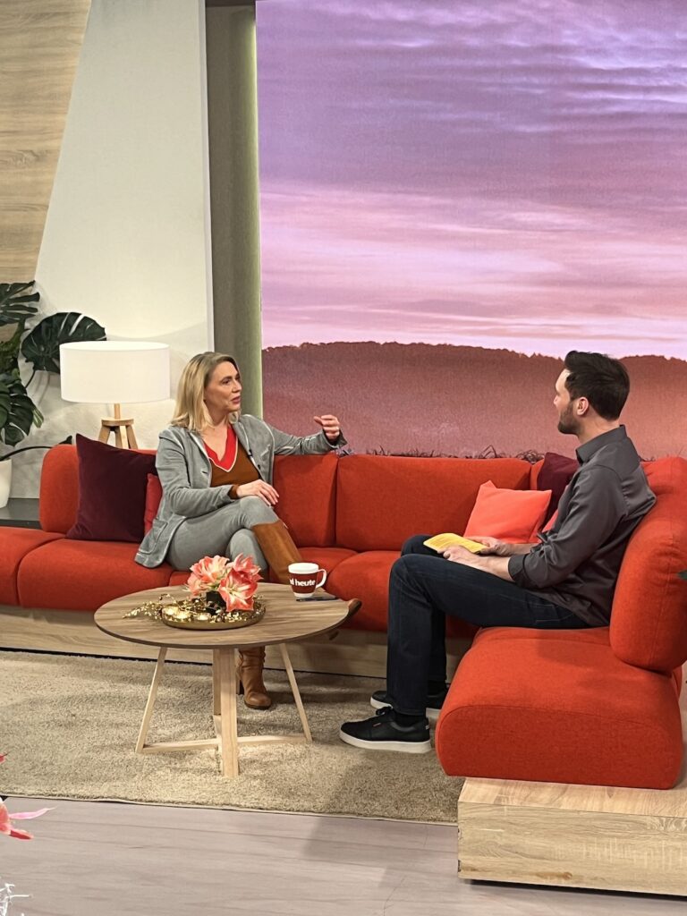 WDR Reiseexpertin Antje Zimmermann präsentiert Geheimtipps im TV