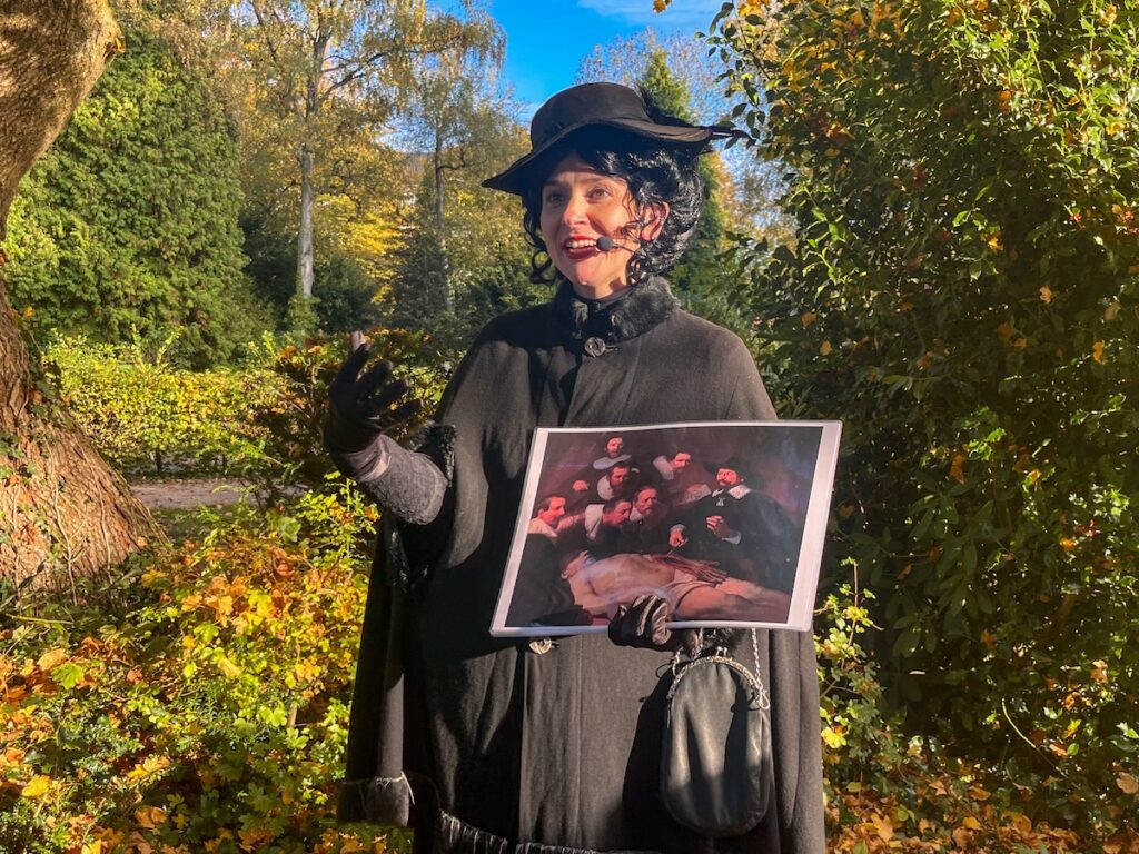 Halloween 2025 - Friedhofsführung mit der Schwarzen Witwe