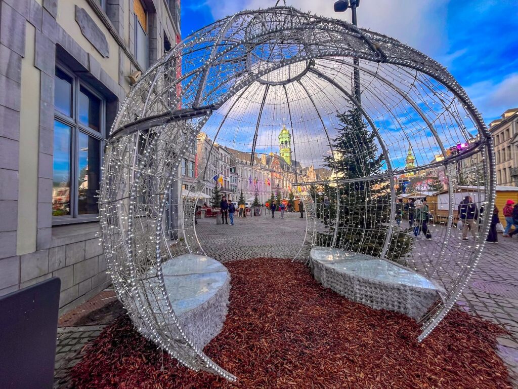 Weihnachten in Belgien genießen: Mons bietet spannende Pauschalen