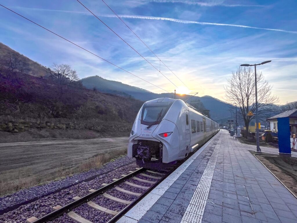 Bahnreise ins Ahrtal - Station Mayschoß