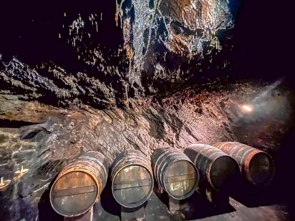 Der einmalige Schieferweinkeller in Lorch