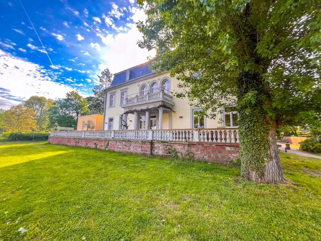 Villa Keller by Erasmus - Märchenhaftes Boutiquehotel an der Saar